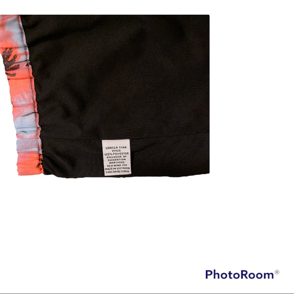 Vanilla star shorts with palm tree theme size medium - Picture 8 of 9